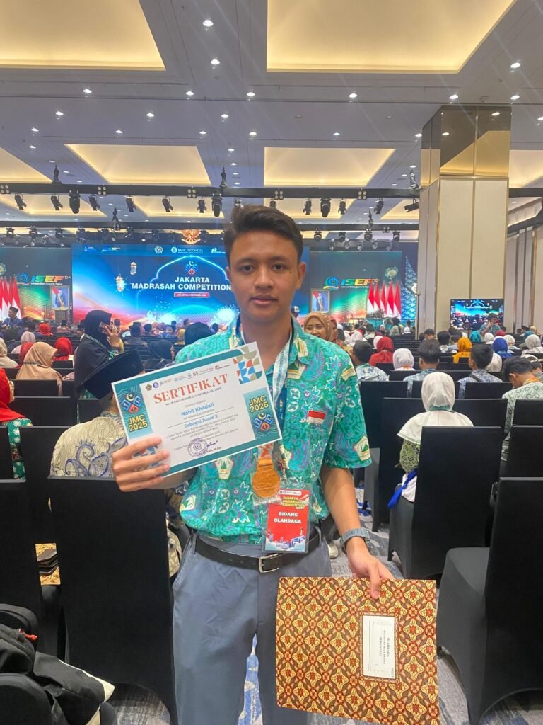Prestasi Gemilang Nabil Khadafi, Siswa Madrasah Aliyah Minhaajushshoobiriin Boarding School Raih Juara 3 Tenis Meja di Jakarta Madrasah Competition 2025